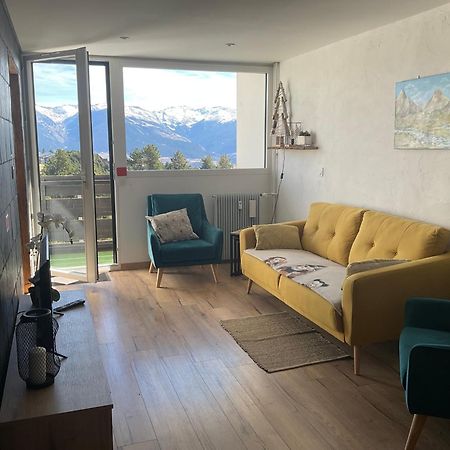 Appartement Tres Lumineux Egat Eksteriør billede
