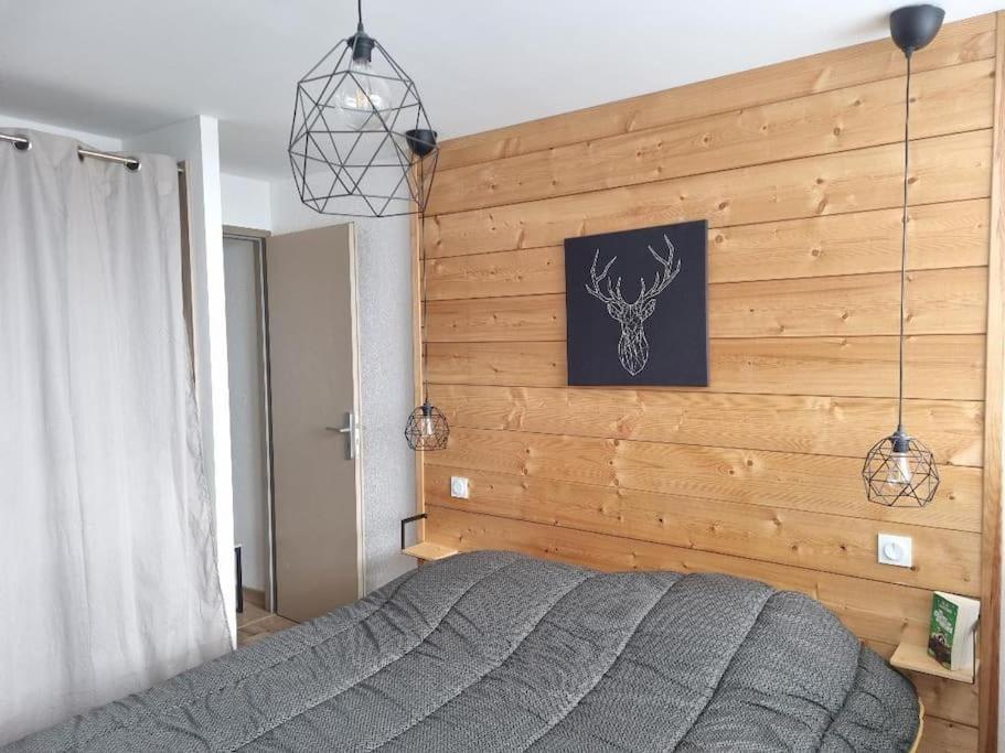 Appartement Tres Lumineux Egat Eksteriør billede