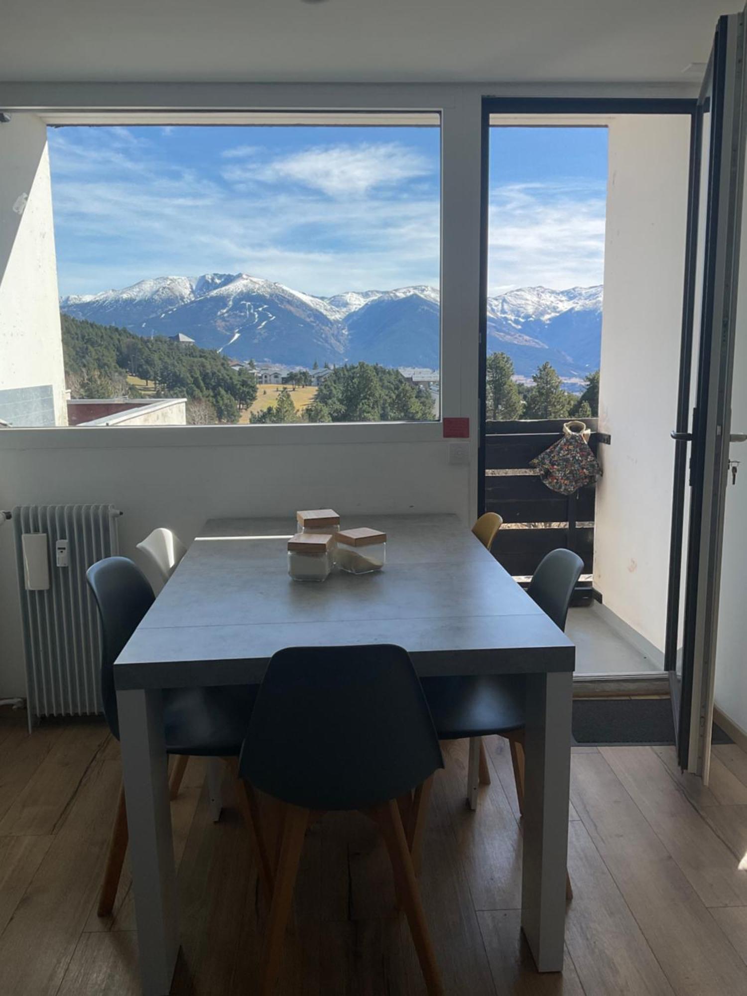 Appartement Tres Lumineux Egat Eksteriør billede